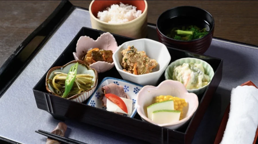 季節の食材を使った御膳